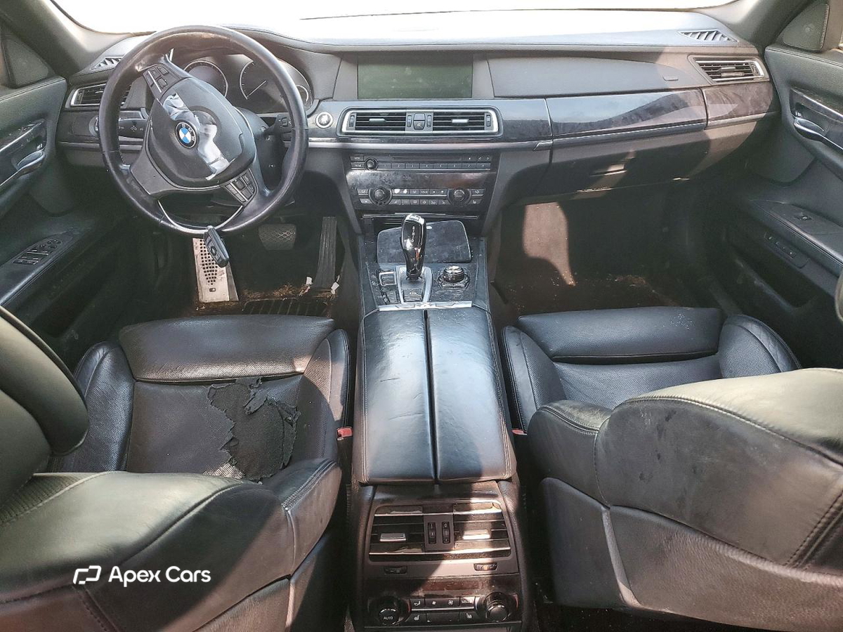 BMW Series 7 2010