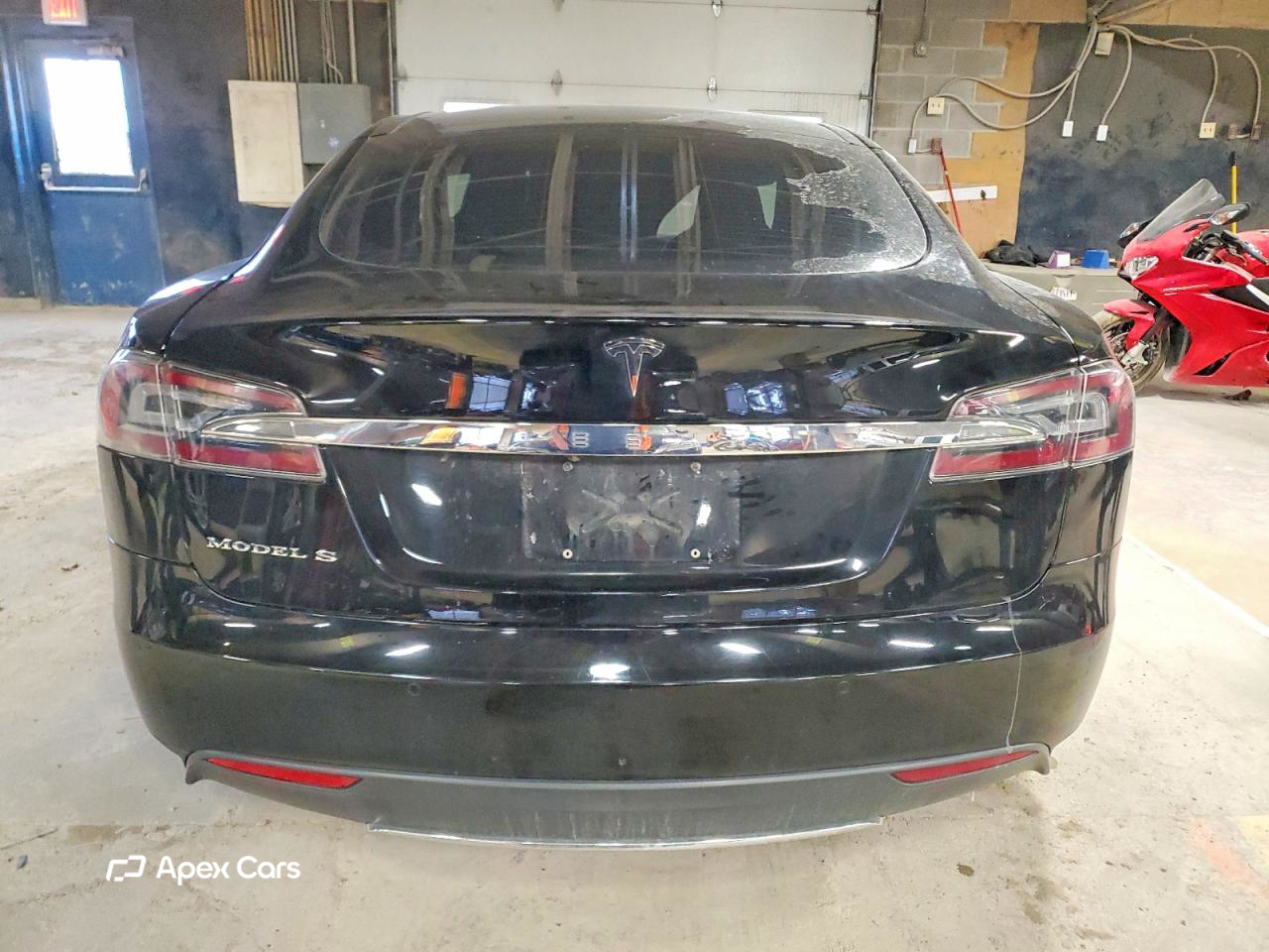 Tesla Model S 2015