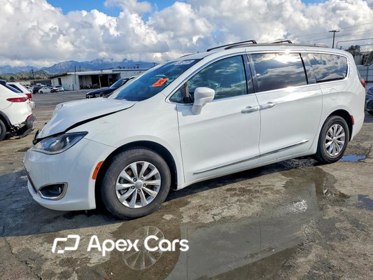 Chrysler Pacifica 2017 - Image 1 of 14