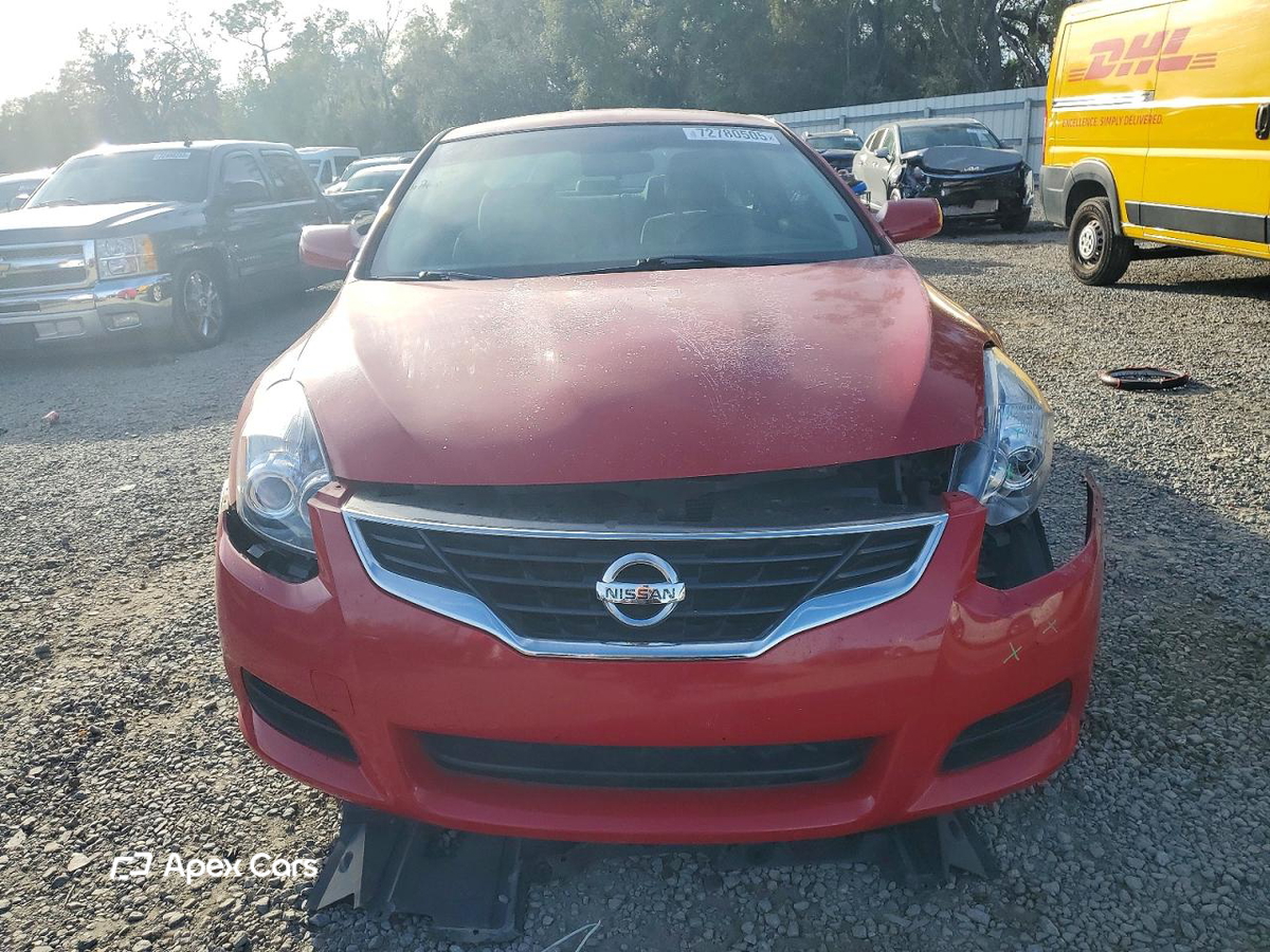 Nissan Altima 2011