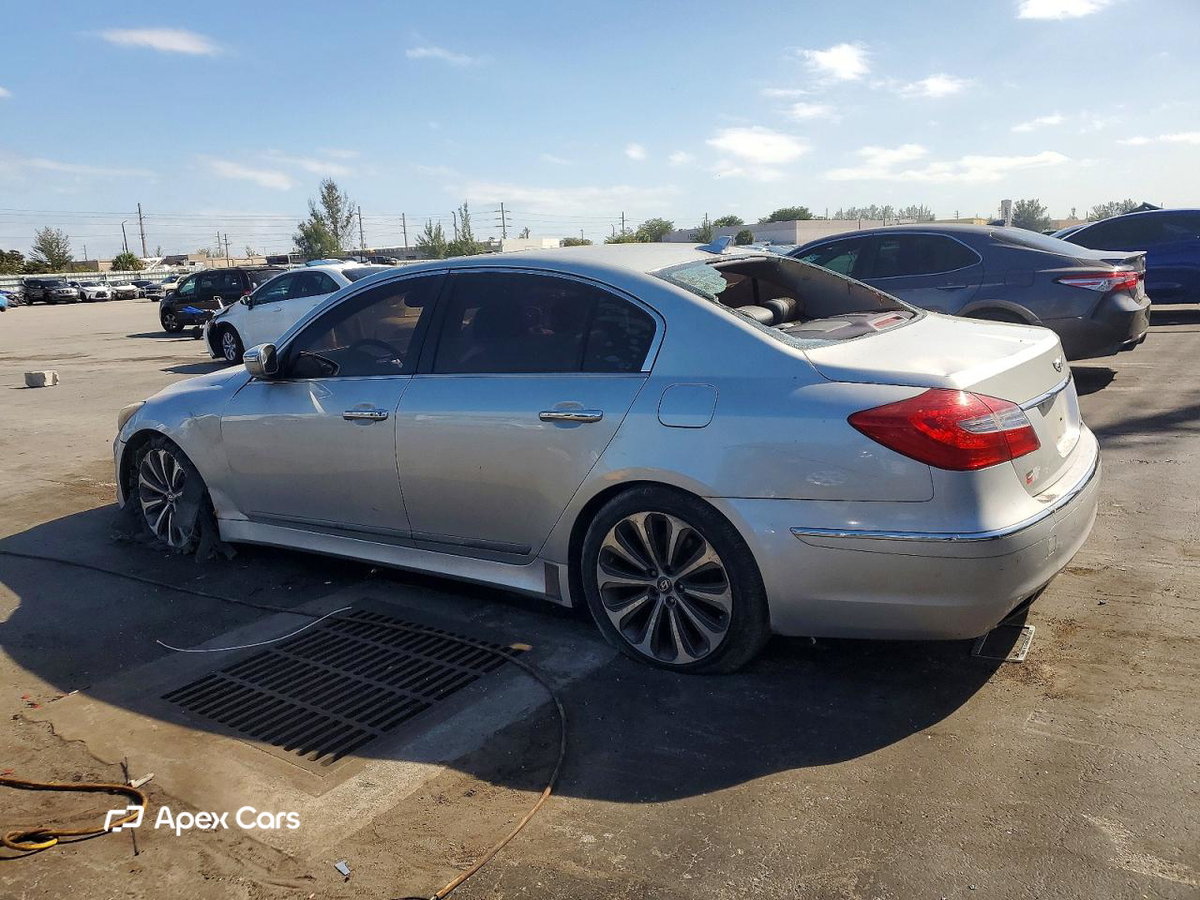 Hyundai Genesis 2012