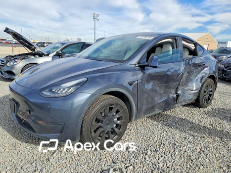 Tesla Model Y 2021 - Image 1 of 13