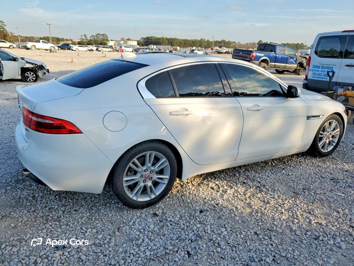 Jaguar XE 2017