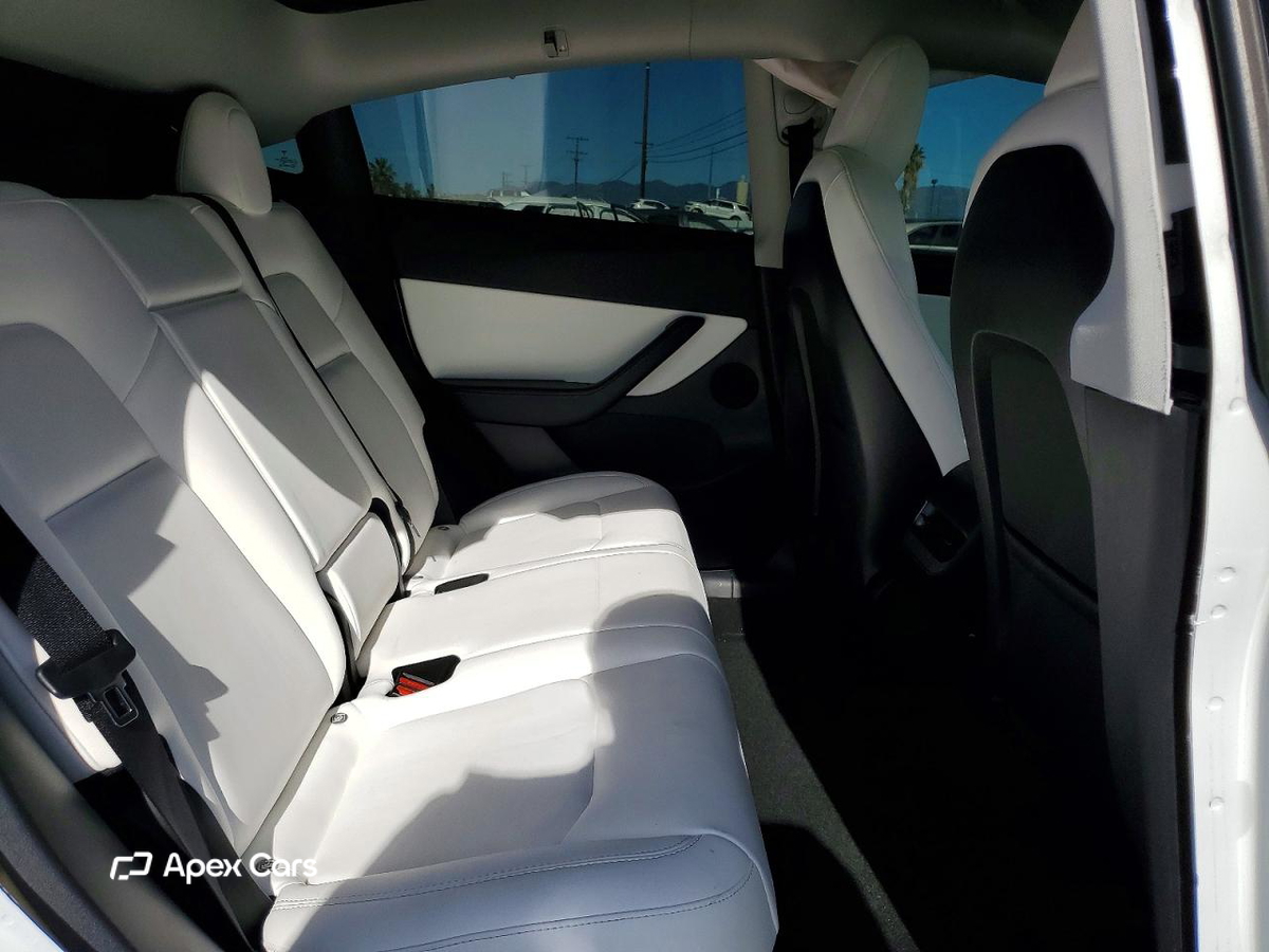 Tesla Model Y 2022