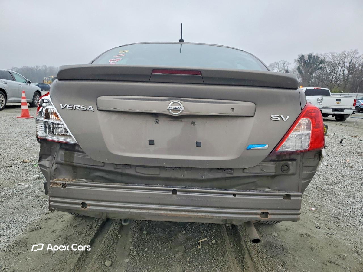 Nissan Versa 2014