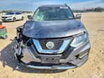 Nissan  2019