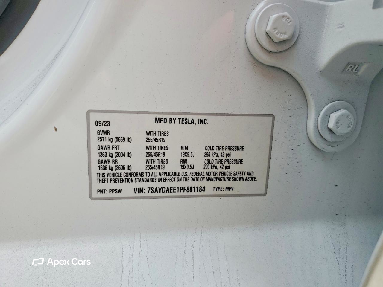 Tesla Model Y 2023