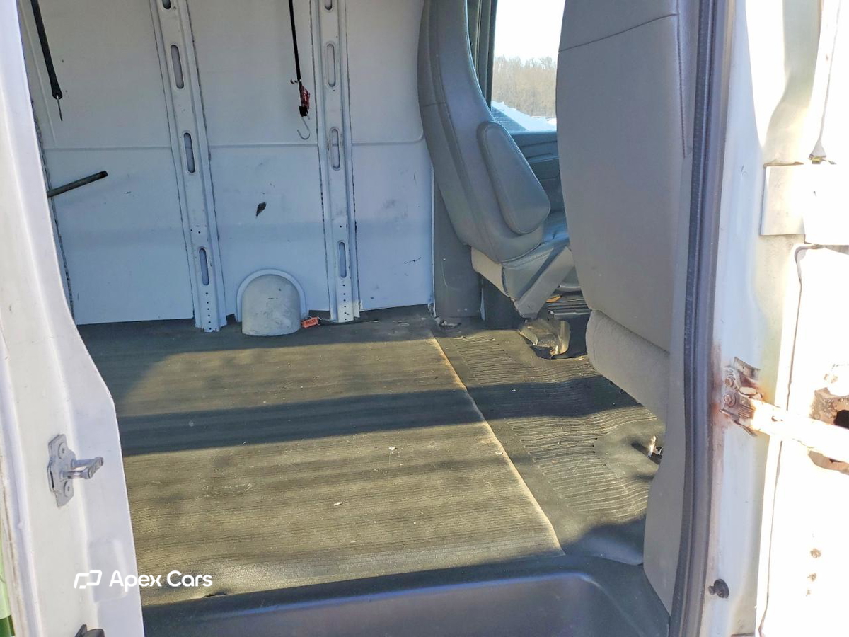 Chevrolet Express 2011