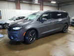 Chrysler Pacifica 2022