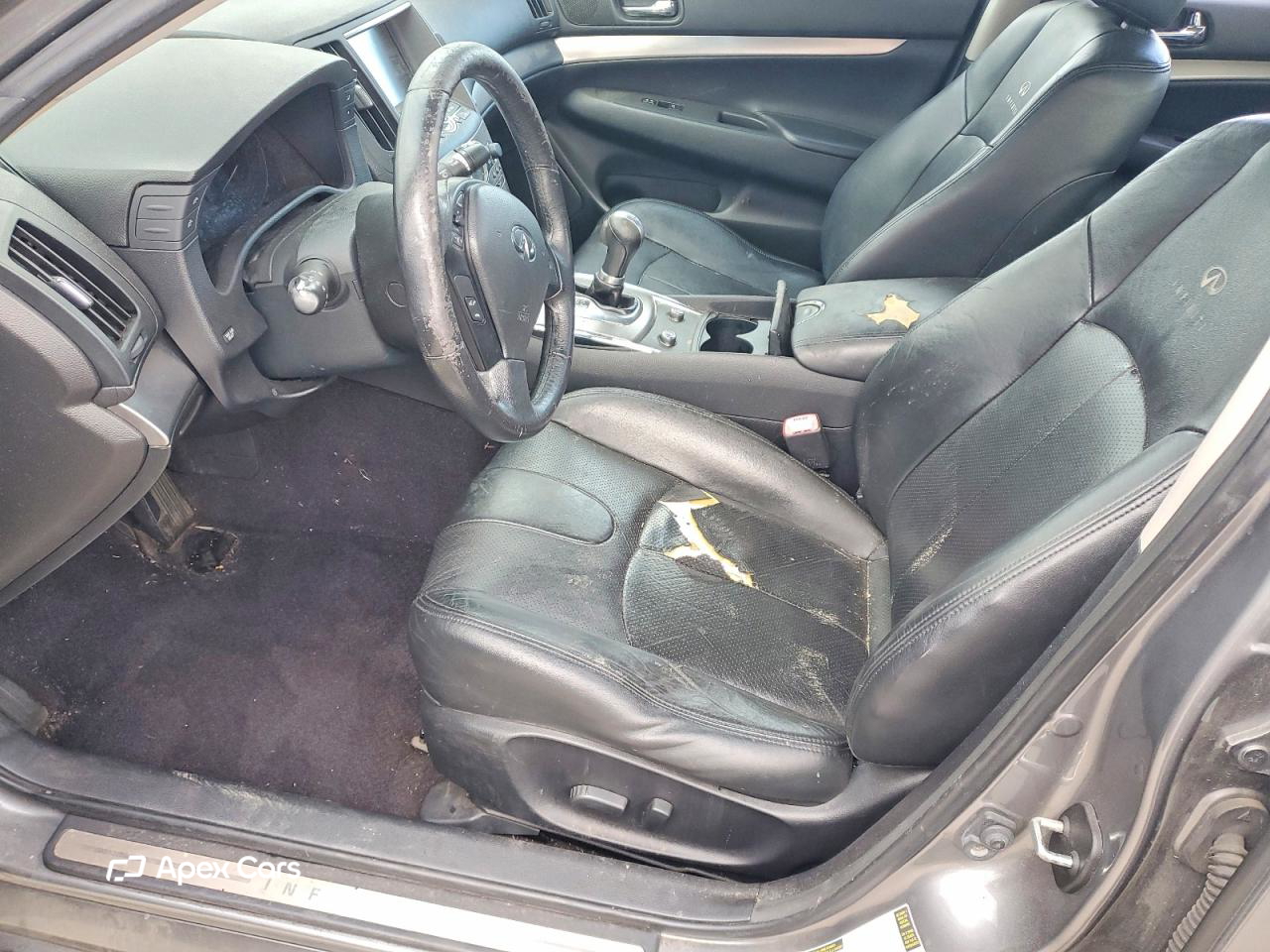 Infiniti G 2011