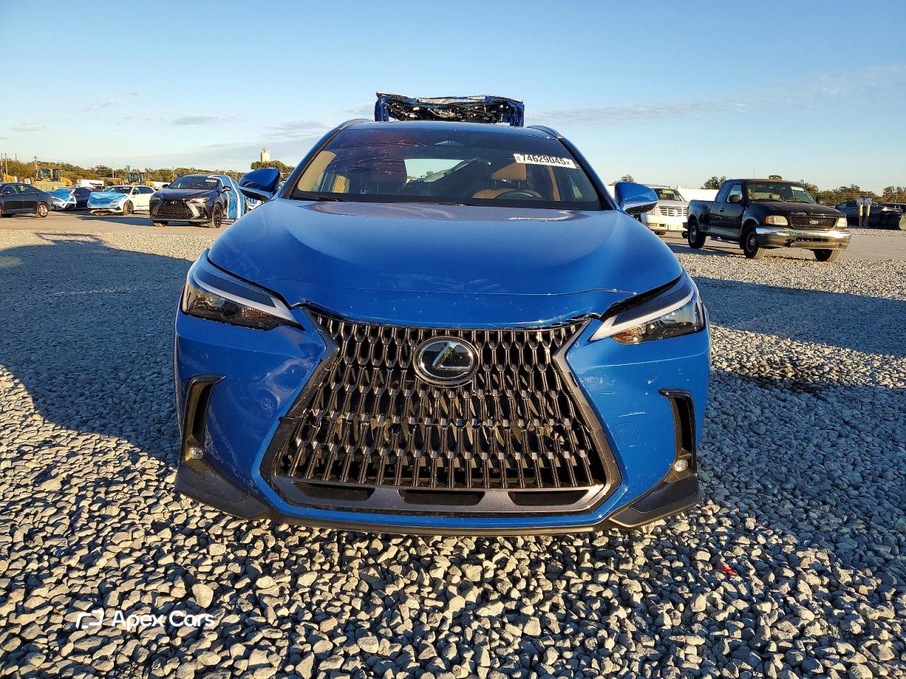 Lexus NX 2025