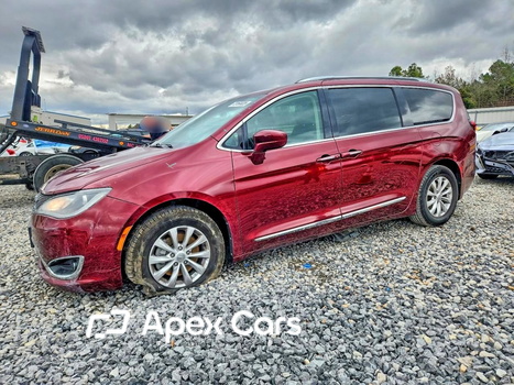 Chrysler Pacifica 2018 - Image 1 of 13