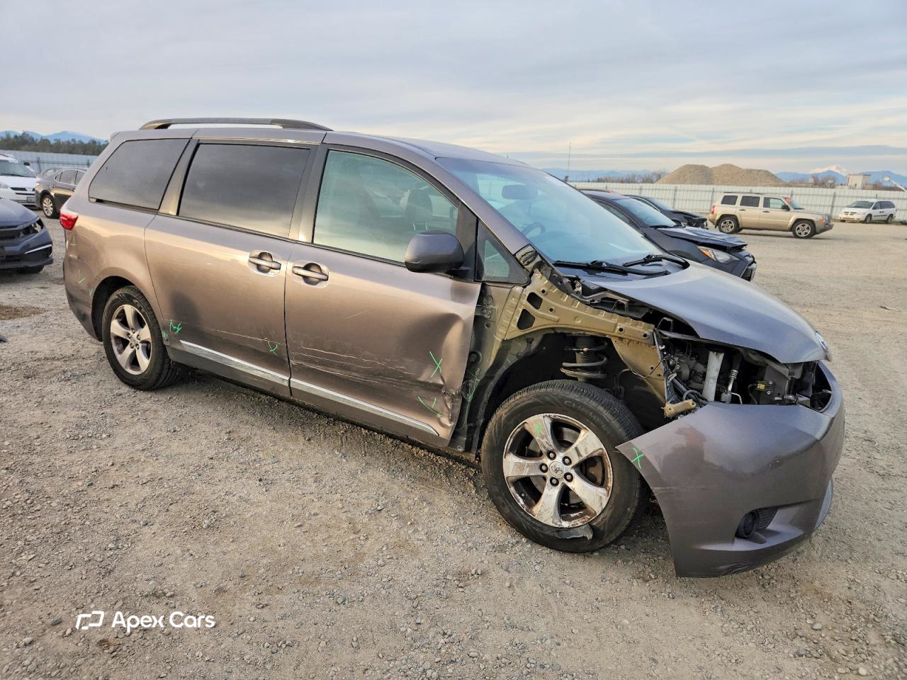 Toyota Sienna 2016