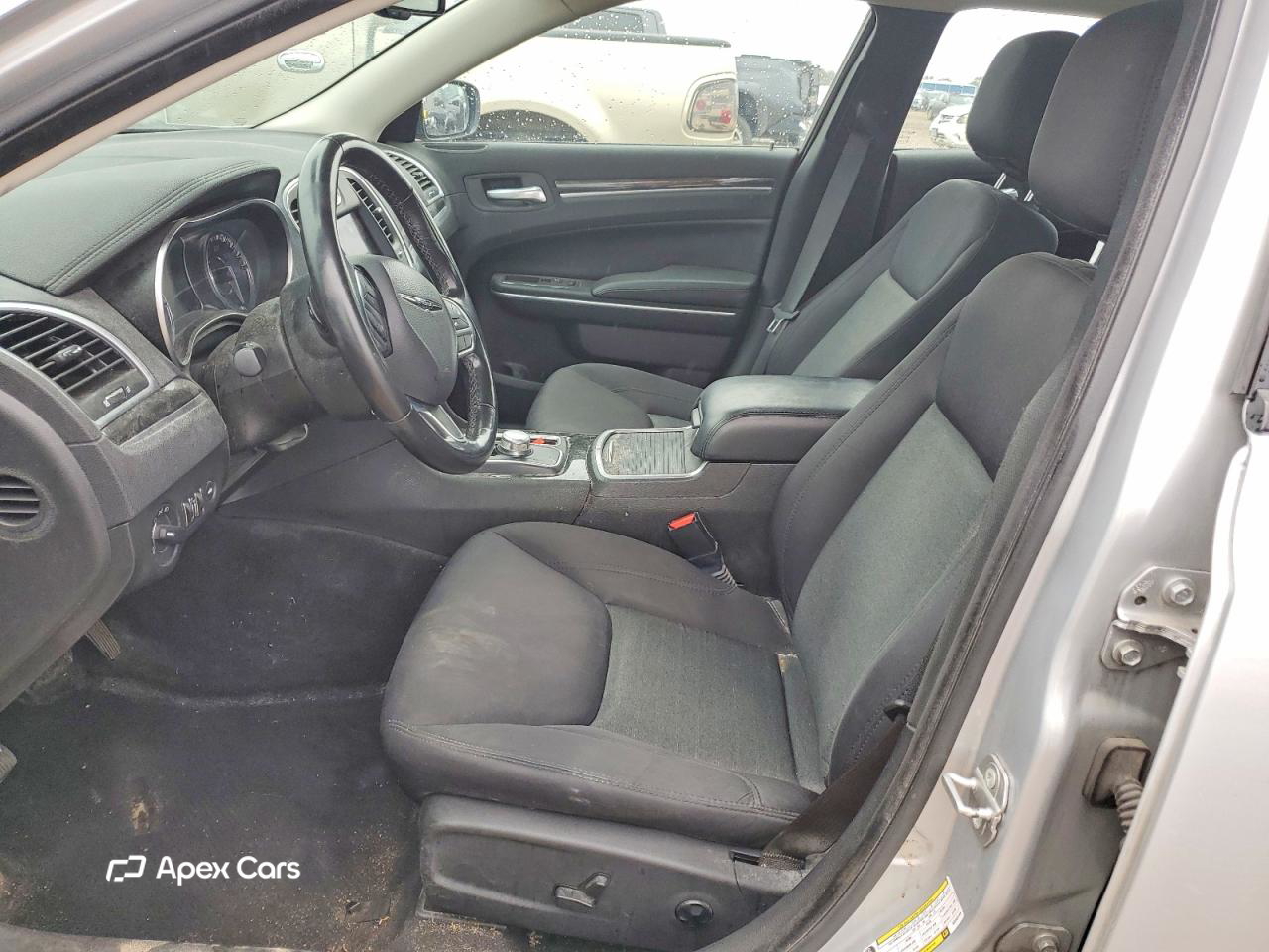Chrysler 300 2021