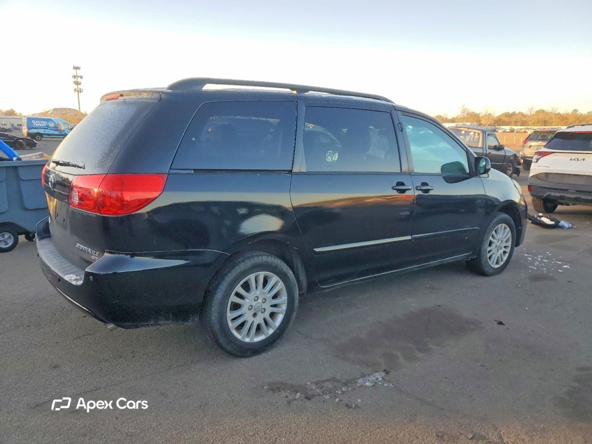 Toyota Sienna 2010
