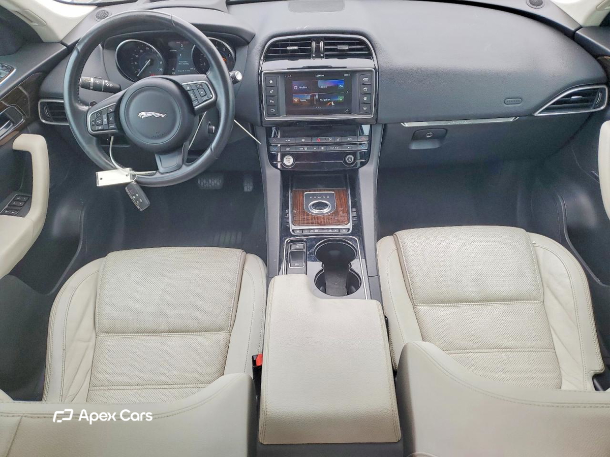 Jaguar F-Pace 2017