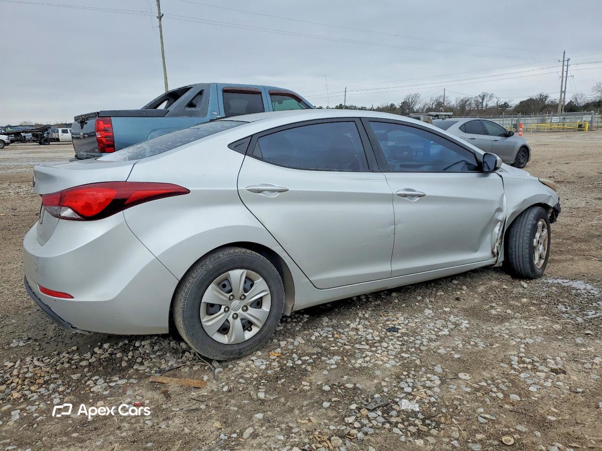 Hyundai Elantra 2016