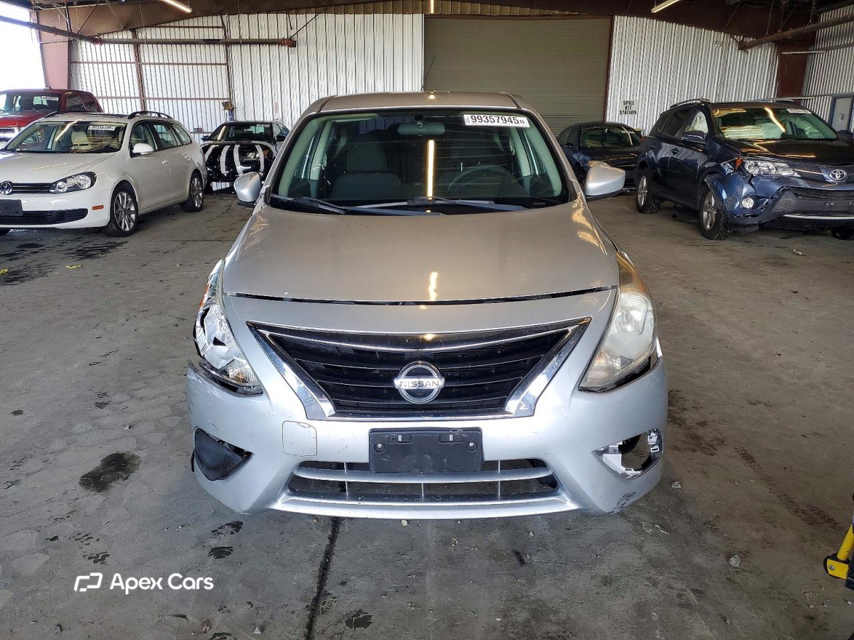 Nissan Versa 2016