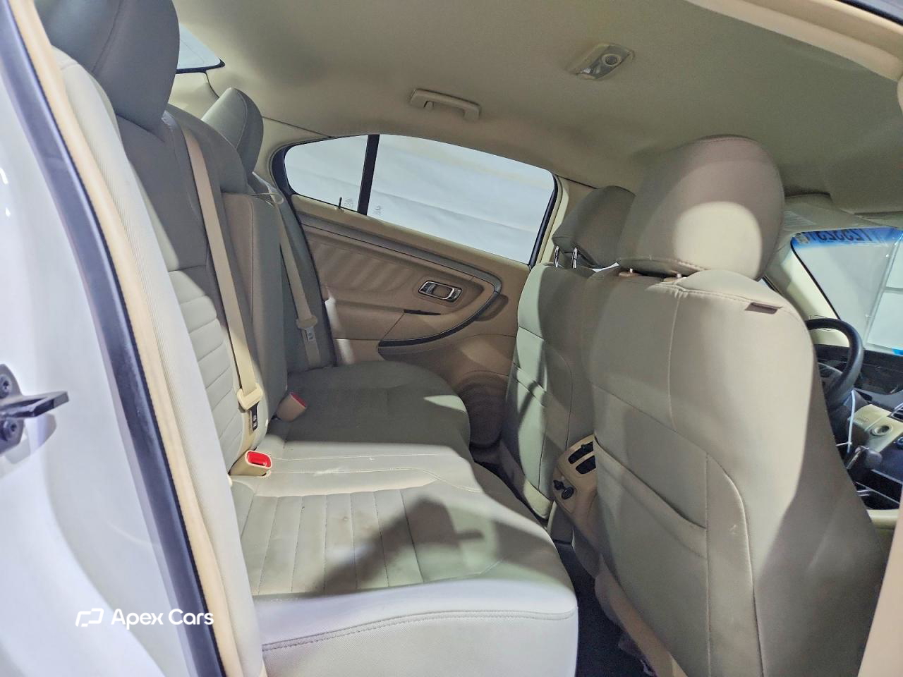 Ford Taurus 2016