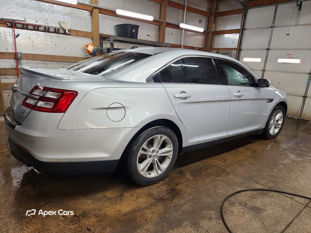 Ford Taurus 2017