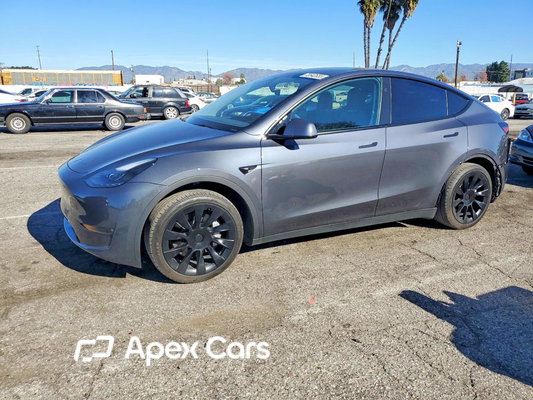 Tesla Model Y 2023 - Image 1 of 14