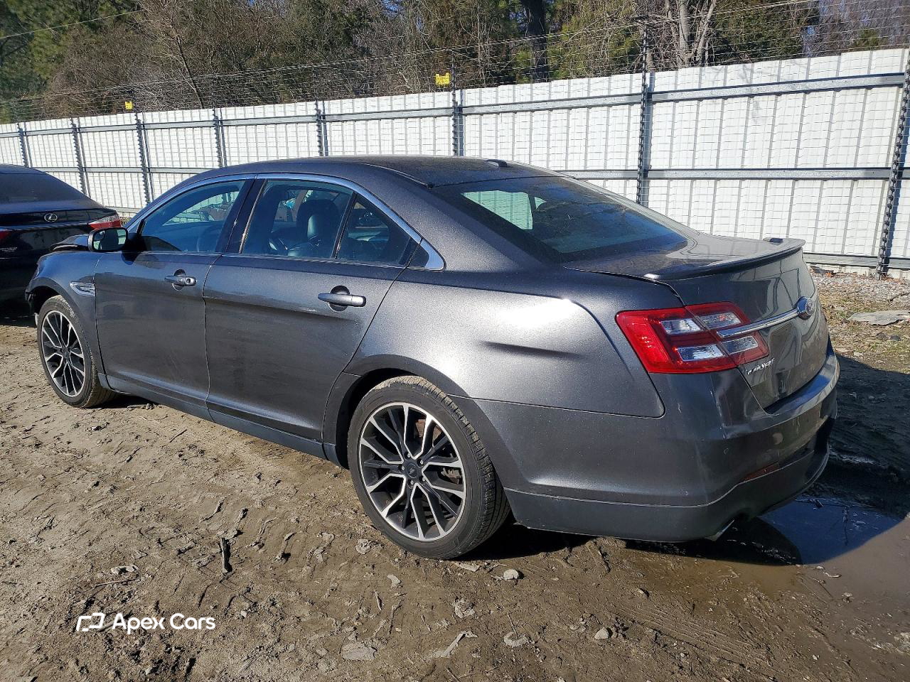Ford Taurus 2018