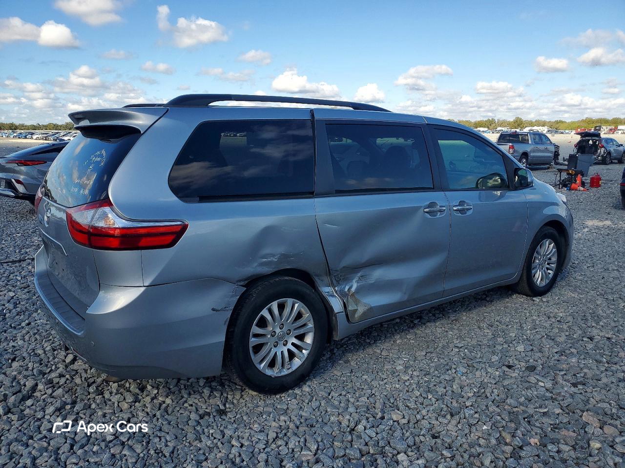 Toyota Sienna 2016