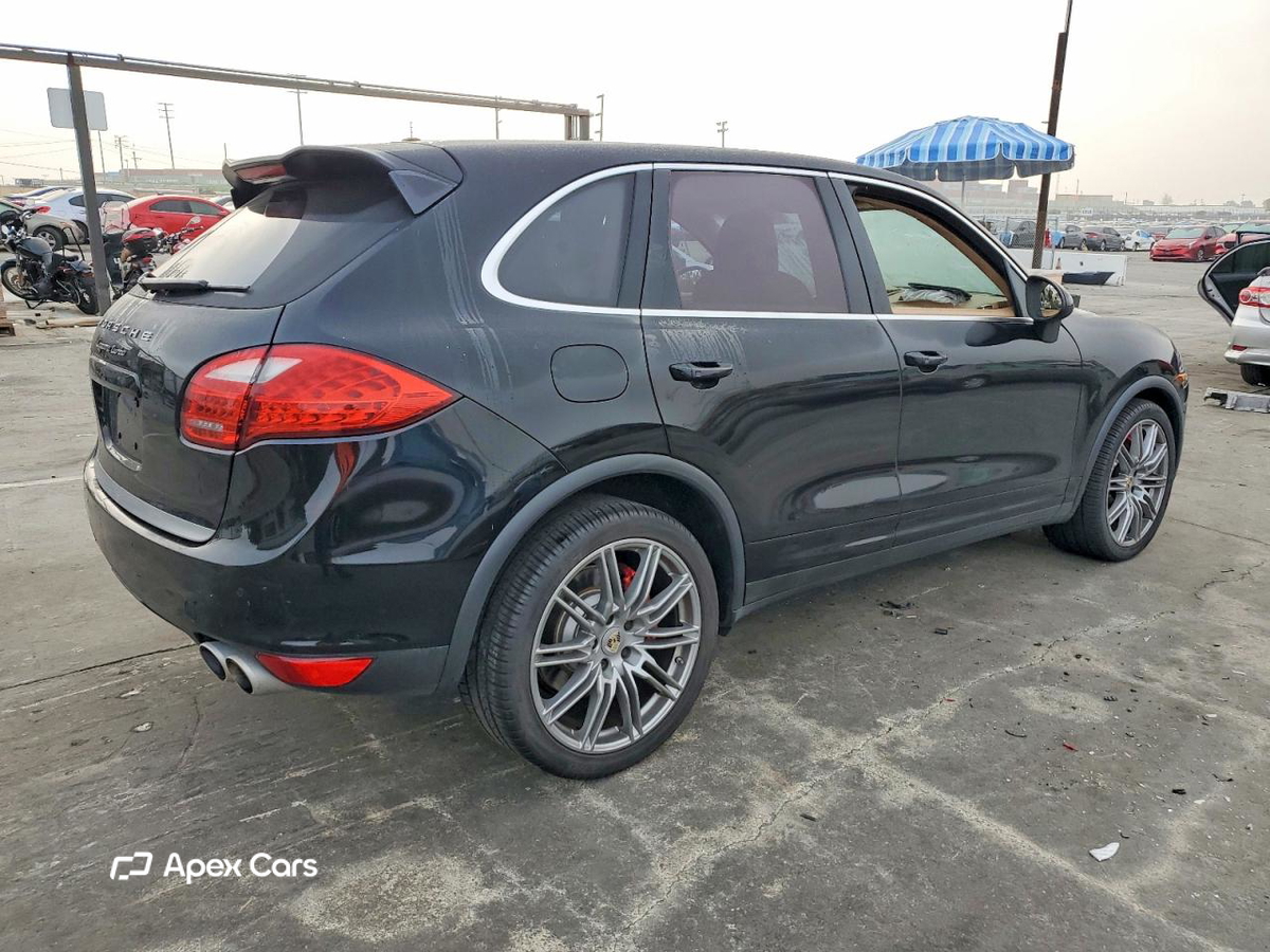 Porsche Cayenne 2011