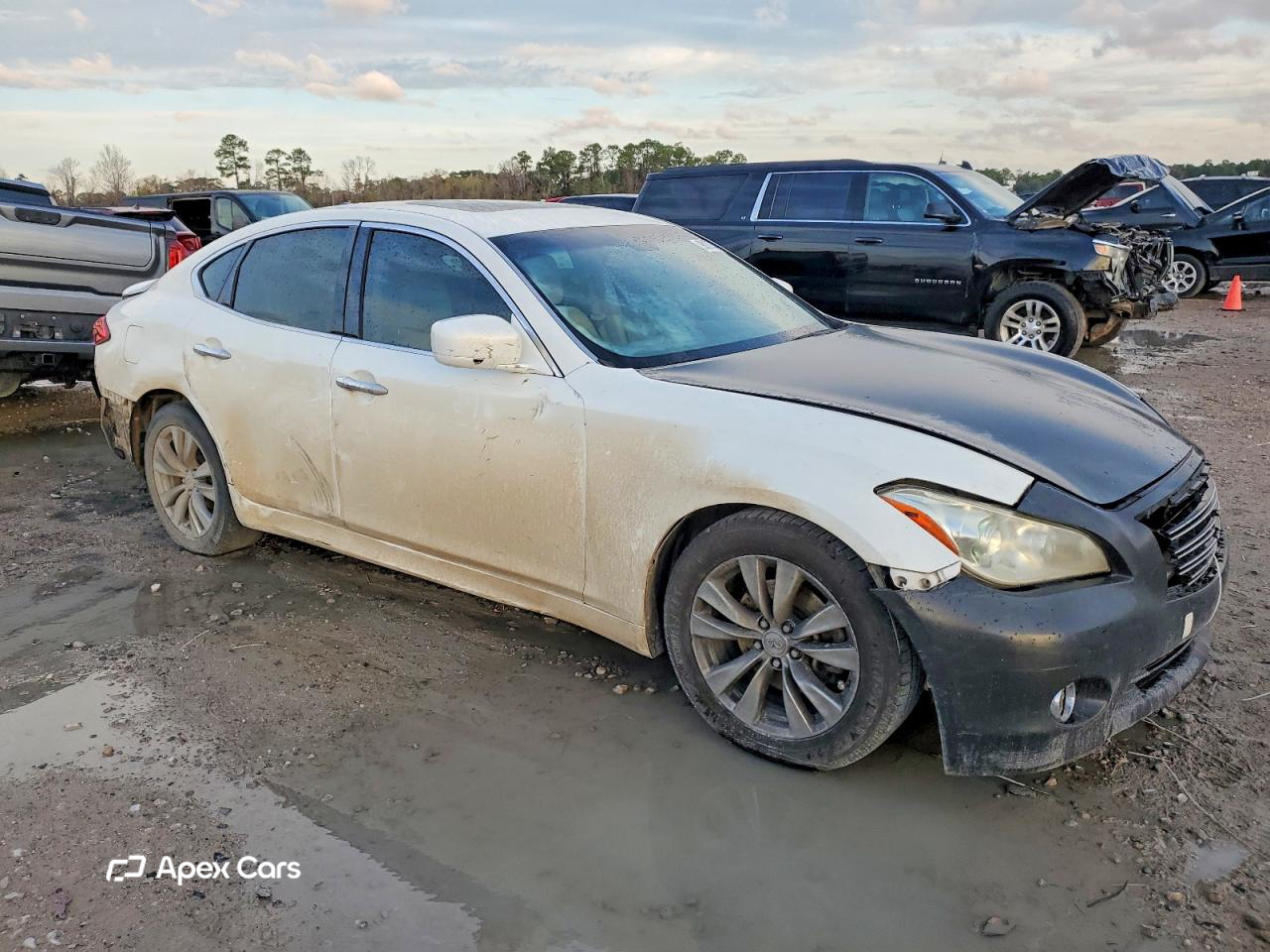 Infiniti M 2013