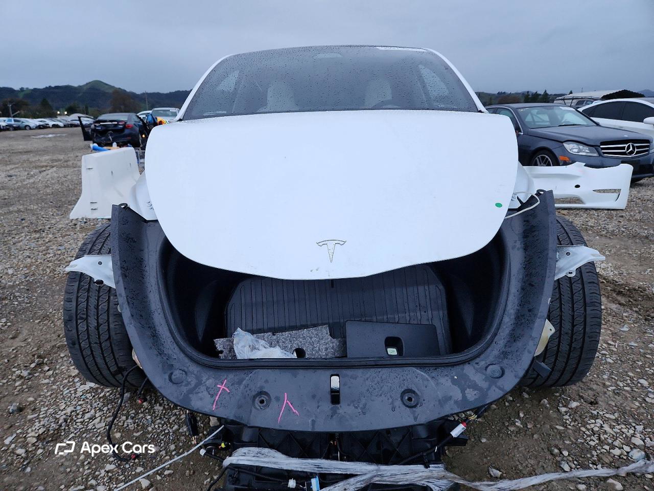 Tesla Model Y 2023