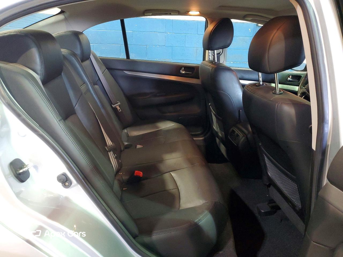 Infiniti G 2013