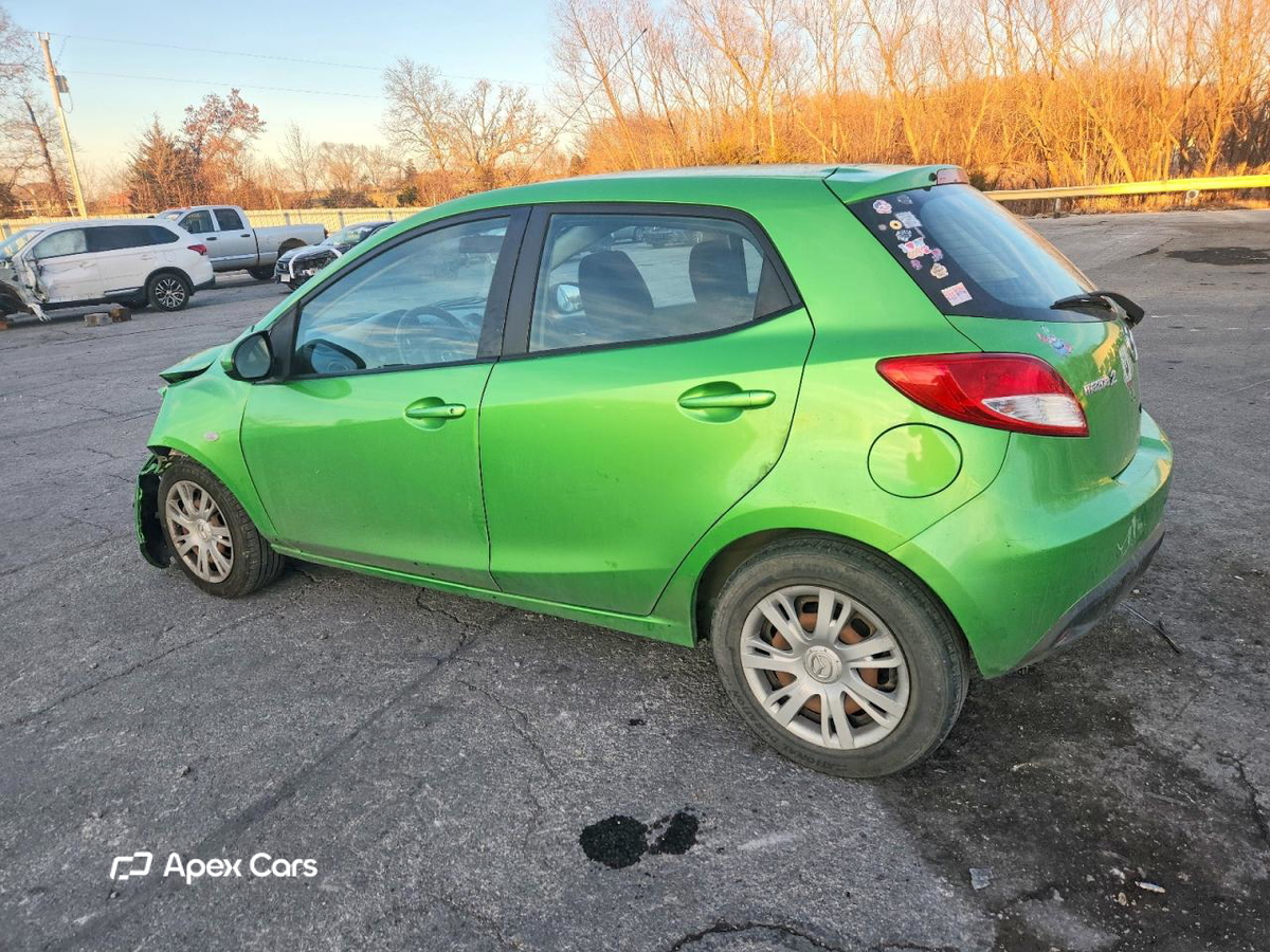 Mazda 2 2011
