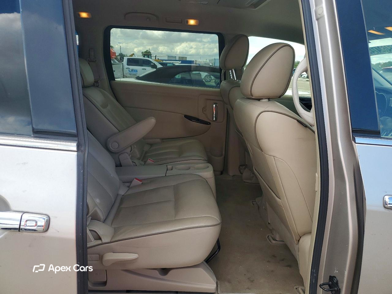 Nissan Quest 2012