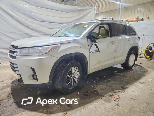 Toyota Highlander 2017 - Image 1 of 14