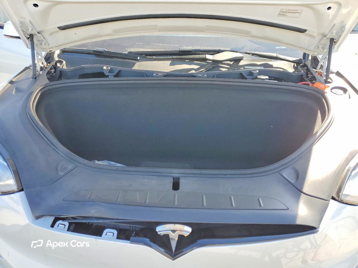 Tesla Model X 2023