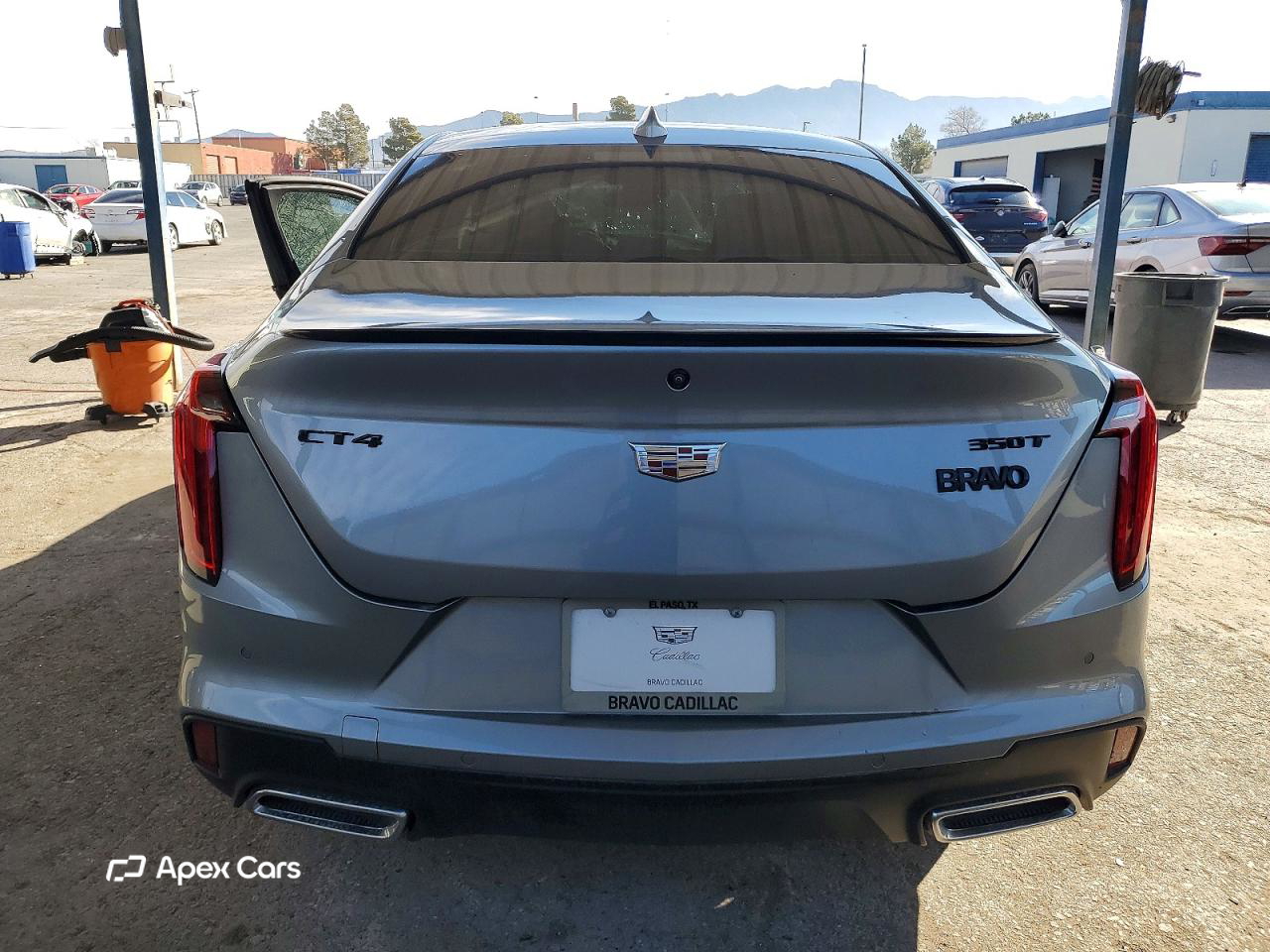 Cadillac CT4 2025