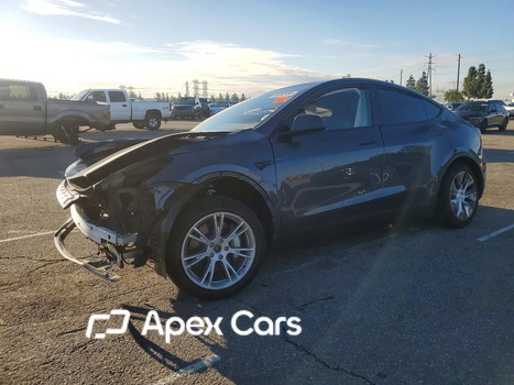 Tesla Model Y 2023 - Image 1 of 13