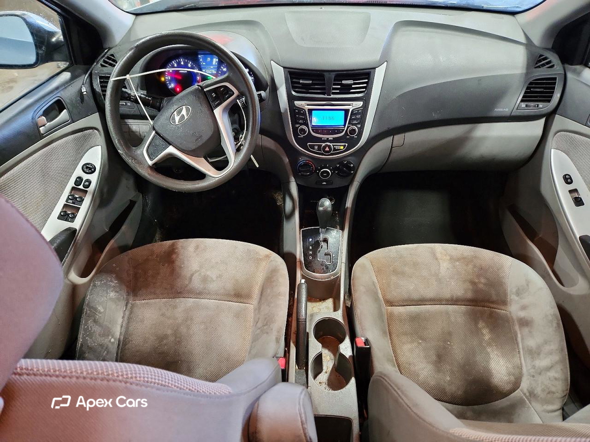 Hyundai Accent 2012