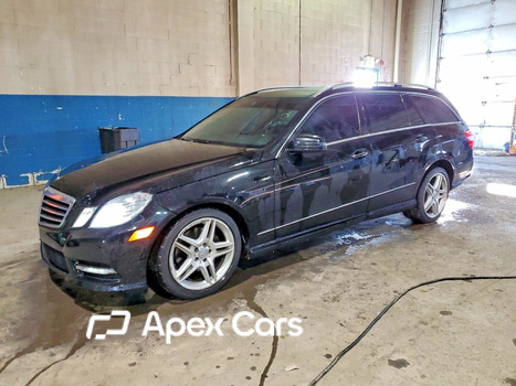 Mercedes-Benz  2013 - Image 1 of 13