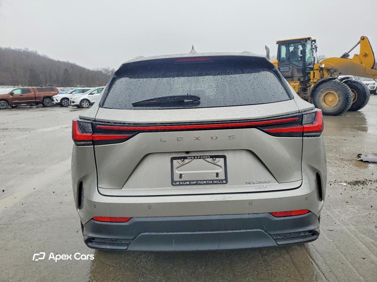 Lexus NX 2025