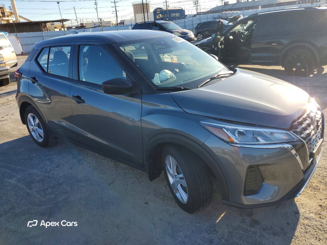 Nissan Kicks 2025