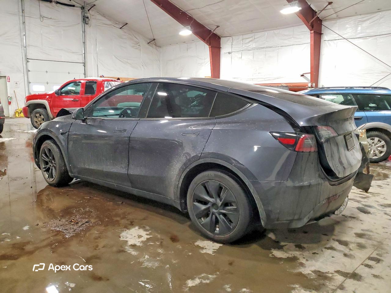 Tesla Model Y 2024