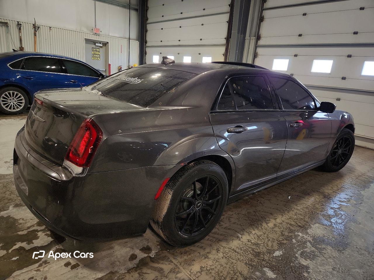 Chrysler 300 2016