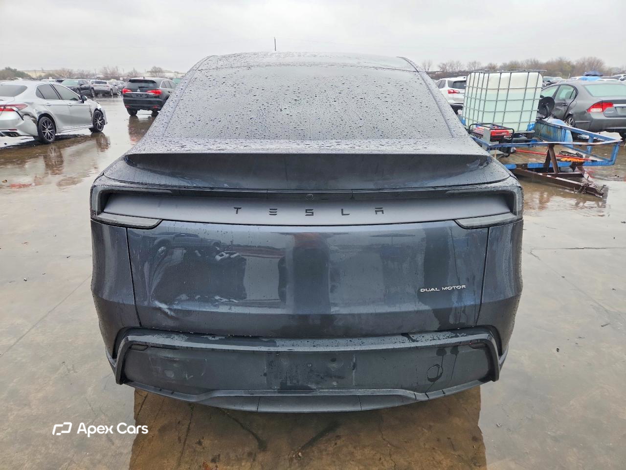 Tesla Model Y 2026