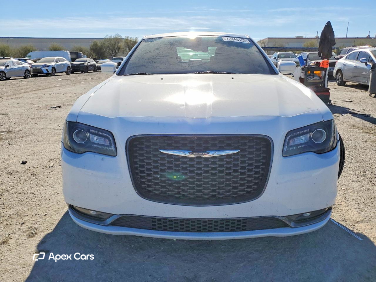 Chrysler 300 2019