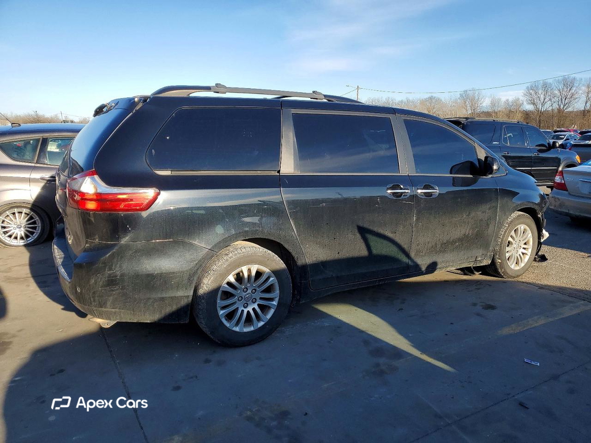 Toyota Sienna 2015