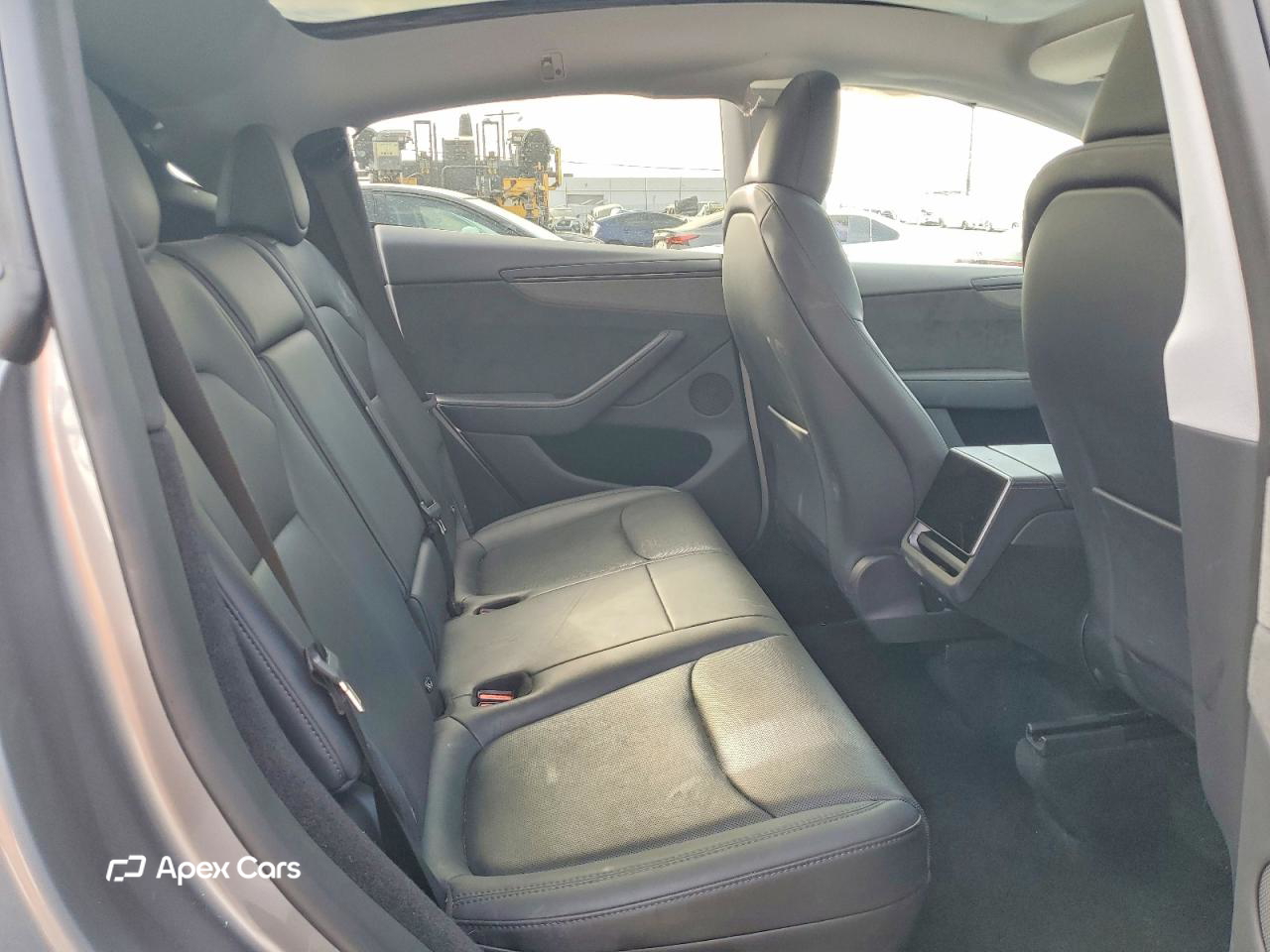 Tesla Model Y 2026