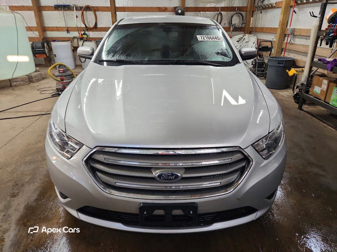 Ford Taurus 2017