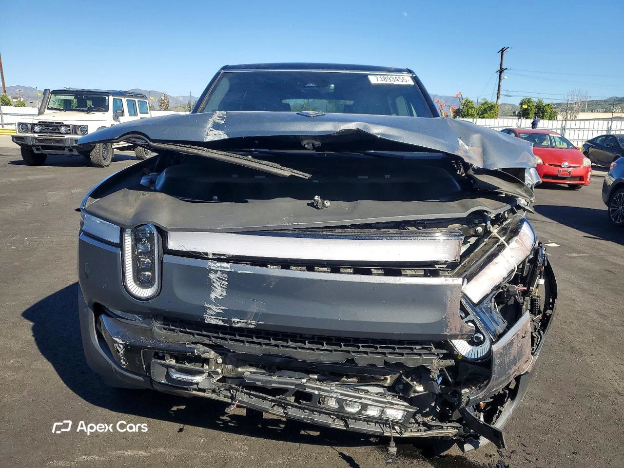 Rivian R1S 2023
