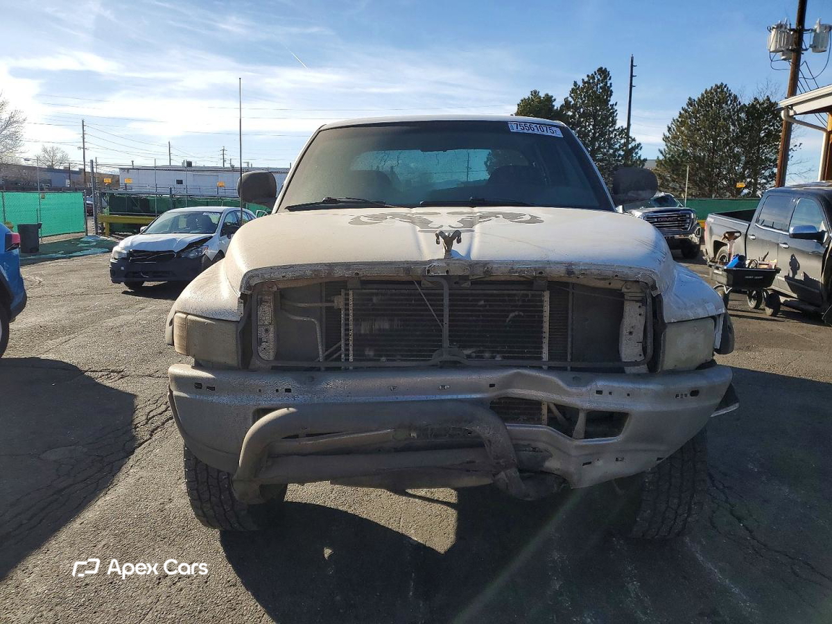 Dodge RAM 2002